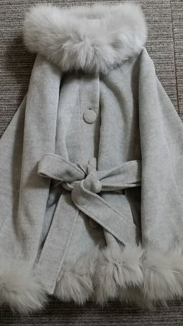 セシルマクビー Cecil Mcbee フォックスファーポンチョグレー 新品 中古のオークション モバオク セシルマクビー Cecil Mcbee フォックスファーポンチョグレー 新品 中古のオークション モバオク
