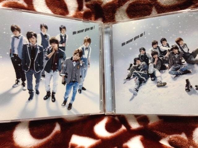 Kis My Ft2 We Never Give Up 初回限定版dvd付セット キスマイ 新品 中古のオークション モバオク