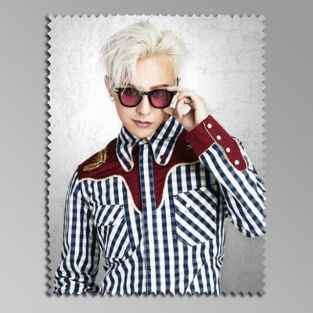 G Dragon 新世界免税店 メガネ スマホ お手入れクロス 新品 中古のオークション モバオク G Dragon 新世界免税店 メガネ スマホ お手入れクロス 新品 中古のオークション モバオク